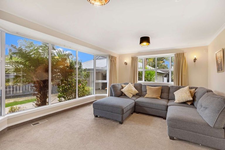 Photo of property in 52 John F Kennedy Drive, Milson, Palmerston North, 4414