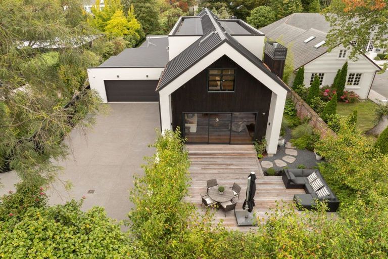 Photo of property in 16b Daresbury Lane, Fendalton, Christchurch, 8014