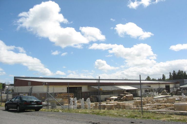 Photo of property in 2/221 Great South Road, Drury, 2113