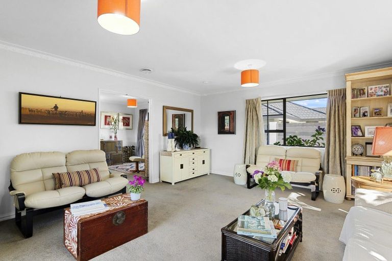 Photo of property in 2/84 Memorial Avenue, Ilam, Christchurch, 8053