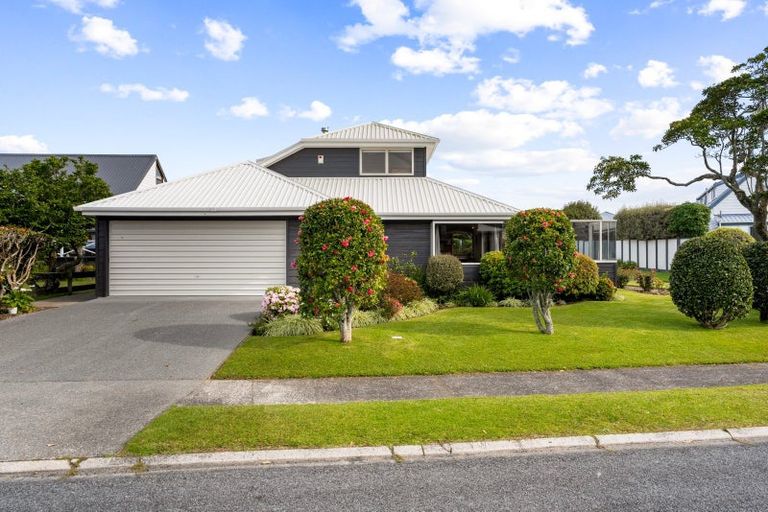 Photo of property in 104 Moana Anu Anu Avenue, Whangamata, 3620