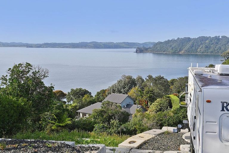 Photo of property in 22 Barrier View Road, Leigh, 0985