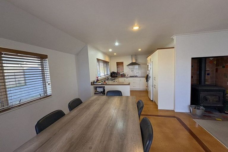 Photo of property in 16b Gemini Place, Kawaha Point, Rotorua, 3010