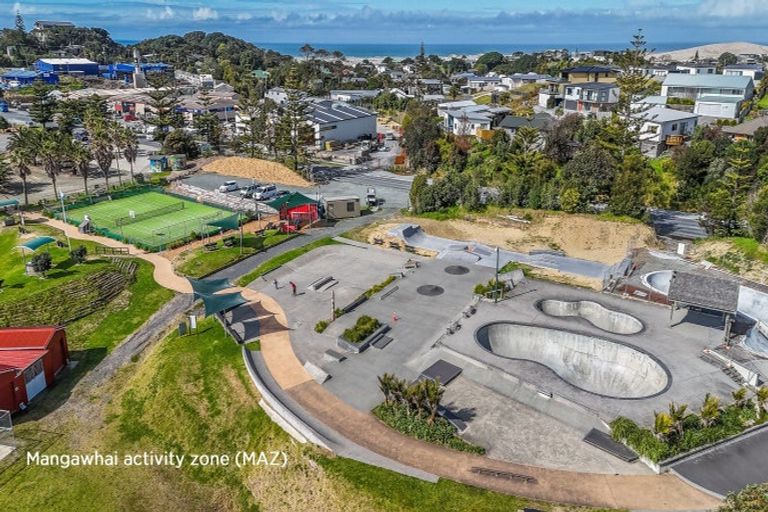 Photo of property in 12 Moir Point Road, Mangawhai Heads, Mangawhai, 0505