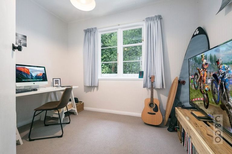 Photo of property in 49 Cambridge Road, Riverhead, 0820