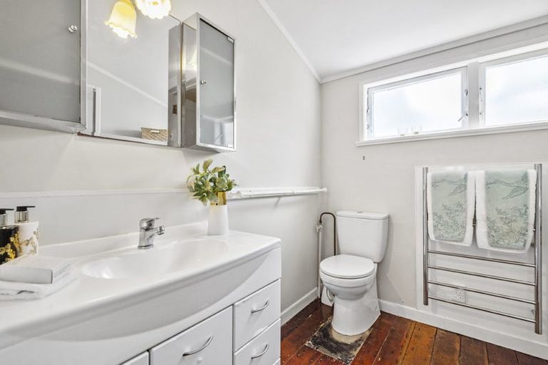 Photo of property in 13 Anne Street, Devonport, Auckland, 0624