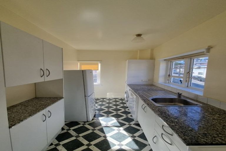 Photo of property in 82 Majoribanks Street, Mount Victoria, Wellington, 6011