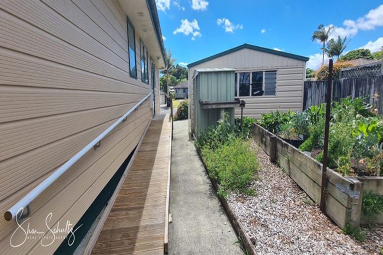Photo of property in 6 Ash Grove, Maungaturoto, 0520