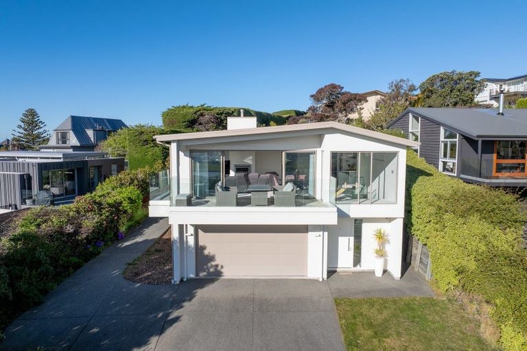 Photo of property in 320 Cannon Hill Crescent, Mount Pleasant, Christchurch, 8081