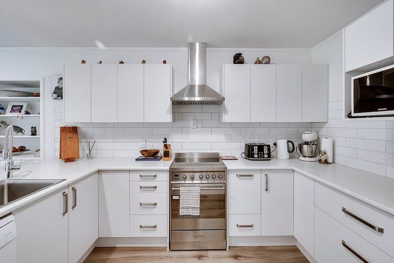 Photo of property in 49c Carey Street, Maeroa, Hamilton, 3200