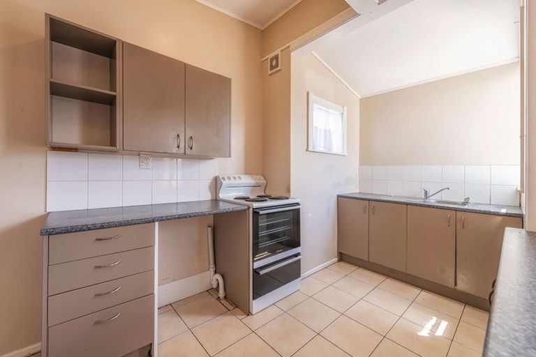 Photo of property in 3 Harper Street, Gonville, Whanganui, 4501
