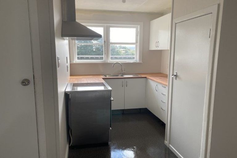 Photo of property in 40 Waihora Crescent, Waitangirua, Porirua, 5024