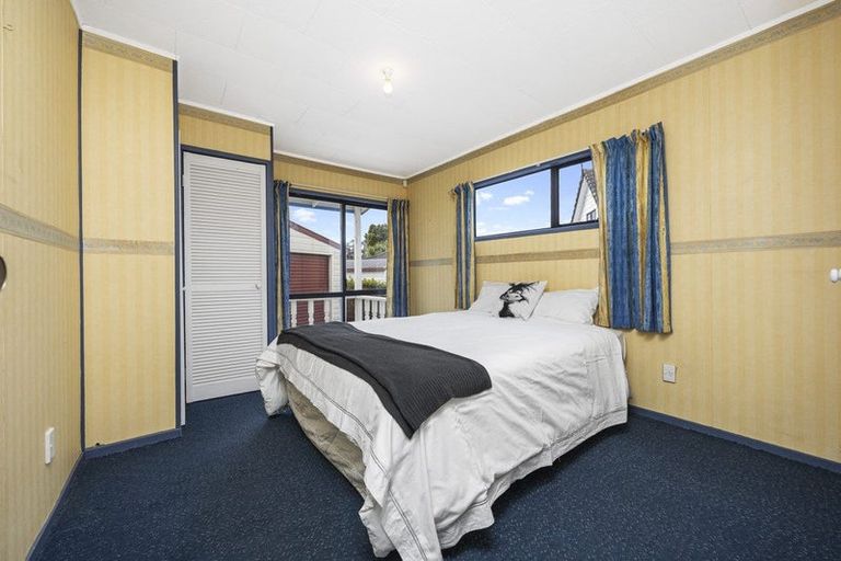 Photo of property in 39 Redlands Grove, Swanson, Auckland, 0612