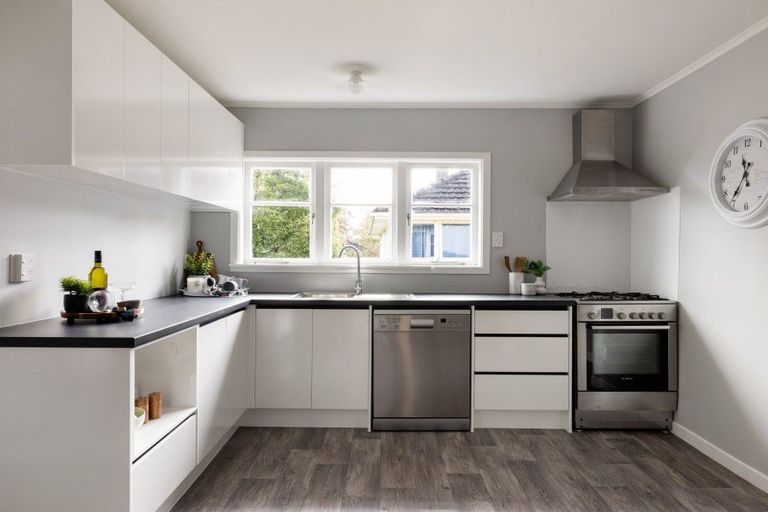 Photo of property in 1/1 Williams Place, Fairfield, Hamilton, 3214