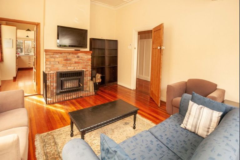 Photo of property in 28 Bernard Street, Kenmure, Dunedin, 9011