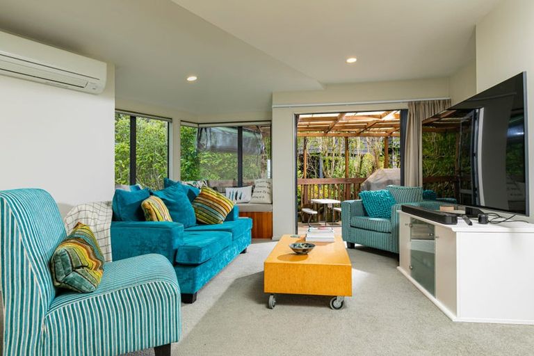 Photo of property in 2/35 Channel View Road, Campbells Bay, Auckland, 0630