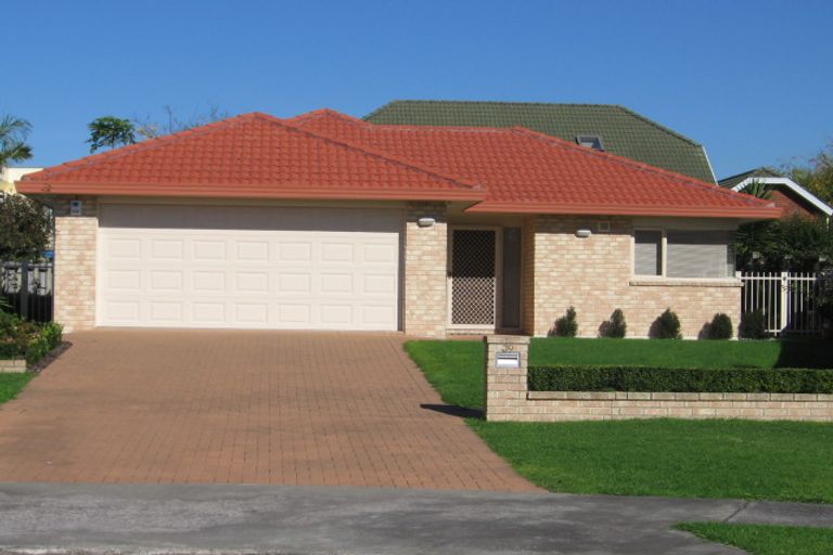 Photo of property in 39 Starlight Cove, Hobsonville, Auckland, 0618