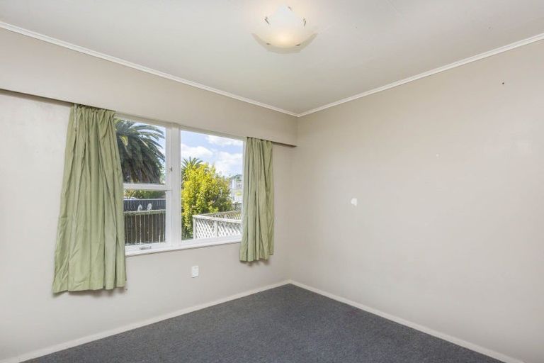 Photo of property in 5 Ruru Crescent, Heretaunga, Upper Hutt, 5018