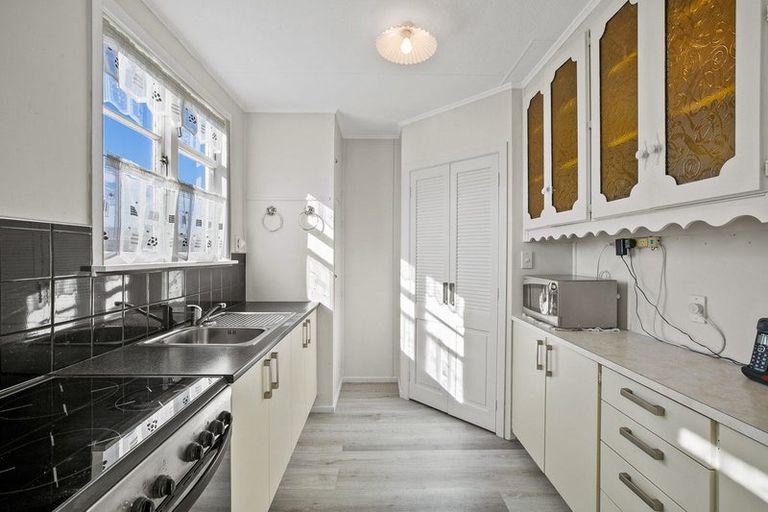 Photo of property in 6 Rata Street, Upper Vogeltown, New Plymouth, 4310