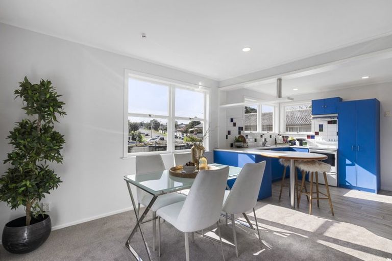 Photo of property in 1/92 Commissariat Road, Mount Wellington, Auckland, 1060