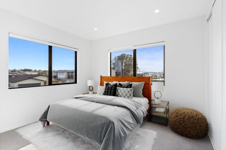 Photo of property in 93 Pepene Avenue, Takanini, Auckland, 2112