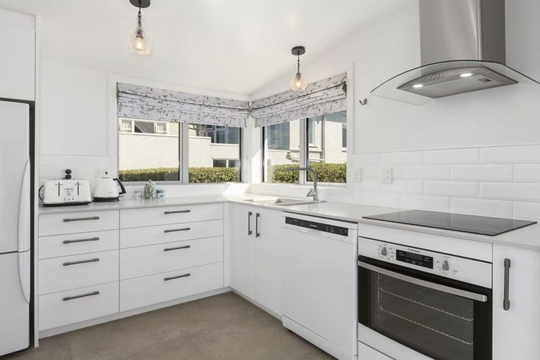 Photo of property in 42 Crosby Street, Mornington, Dunedin, 9011