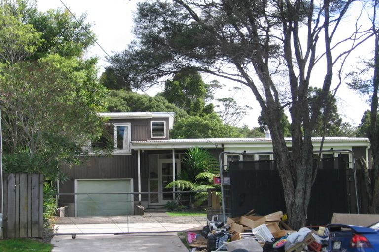 Photo of property in 115 Atkinson Road, Titirangi, Auckland, 0604