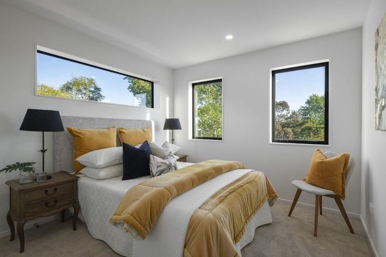 Photo of property in 5/9 Rengarenga Rise, Fairview Heights, Auckland, 0632