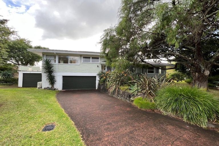Photo of property in 20 Marywil Crescent, Hillcrest, Auckland, 0627