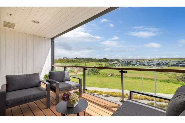 Photo of property in 202/167 Glenvar Ridge Road, Long Bay, Auckland, 0630