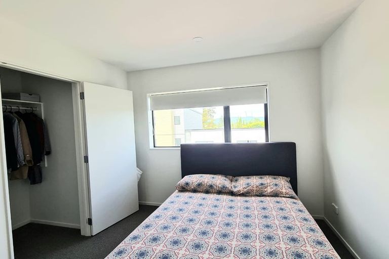 Photo of property in 2/6 South Pacific Place, Henderson, Auckland, 0612