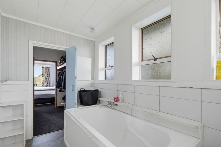 Photo of property in 124 Porangahau Road, Waipukurau, 4200