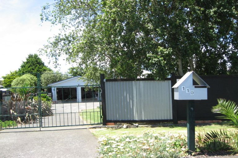 Photo of property in 110 Torkar Road, Clarks Beach, 2122