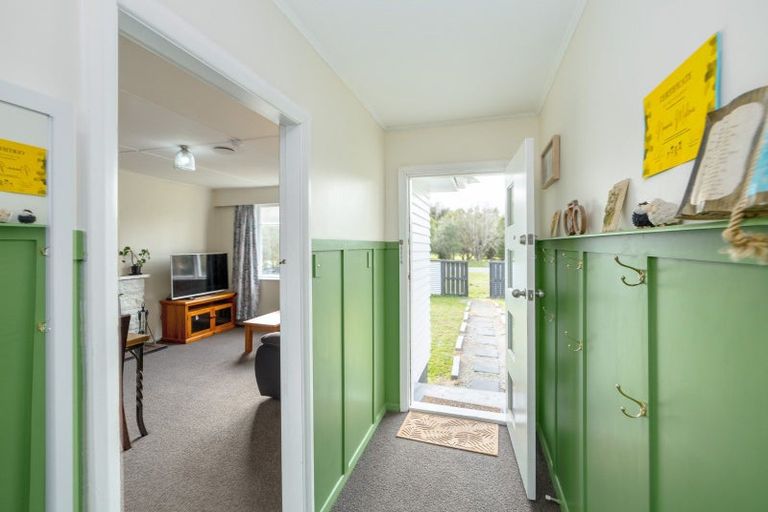 Photo of property in 22 Brandon Street, Featherston, 5710