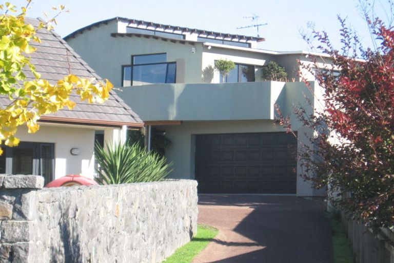 Photo of property in 33 Starlight Cove, Hobsonville, Auckland, 0618