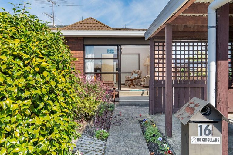 Photo of property in 16 Irvine Street, Mosgiel, 9024
