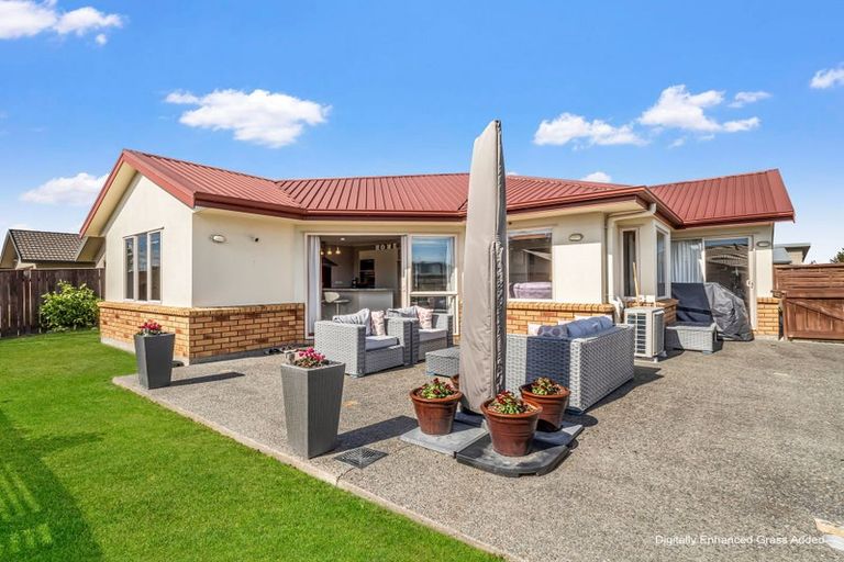 Photo of property in 19 Branigan Parade, Kelvin Grove, Palmerston North, 4414