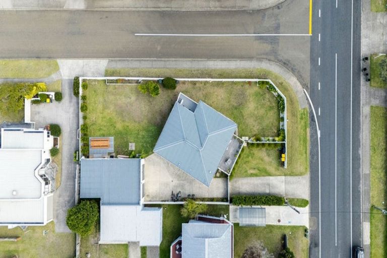 Photo of property in 1 Ohiwa Parade, Ohope, 3121