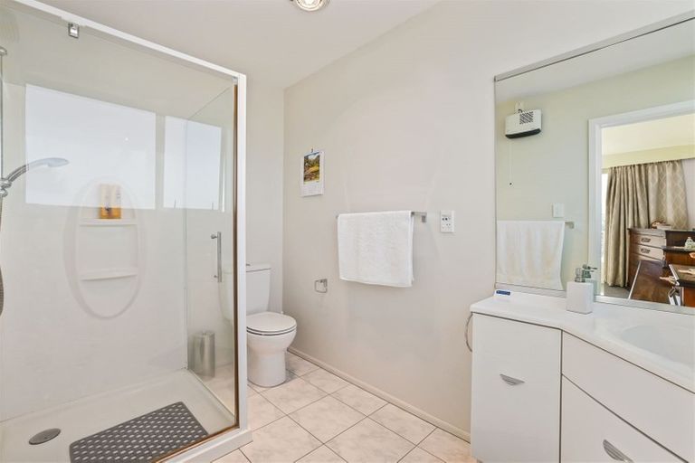 Photo of property in 40 Cannon Hill Crescent, Mount Pleasant, Christchurch, 8081