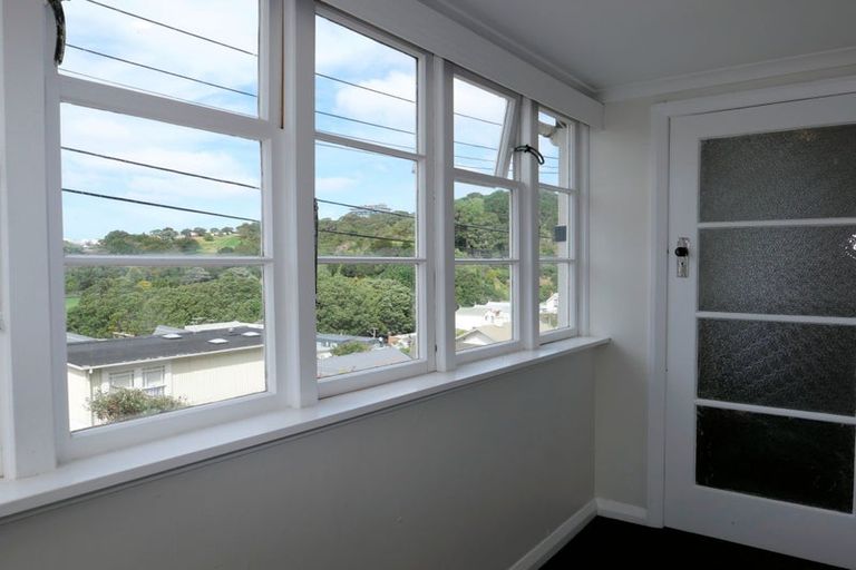 Photo of property in 9 Upper Lewisville Terrace, Thorndon, Wellington, 6011