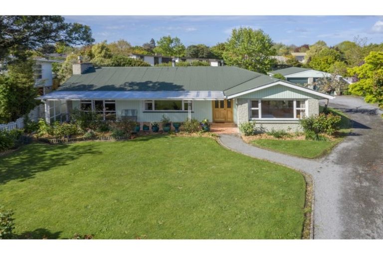 Photo of property in 49 Maidstone Road, Ilam, Christchurch, 8041