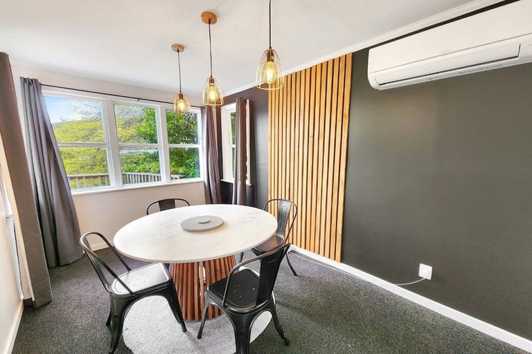 Photo of property in 16 Manor Drive, Stokes Valley, Lower Hutt, 5019