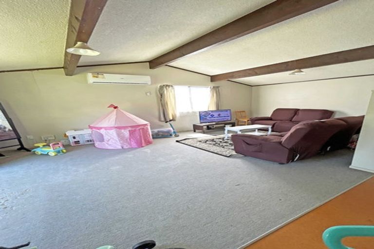 Photo of property in 61a Carrington Avenue, Silverdale, Hamilton, 3216