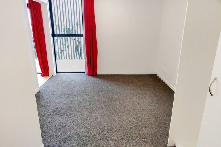 Photo of property in 11/167 Hobsonville Point Road, Hobsonville, Auckland, 0616