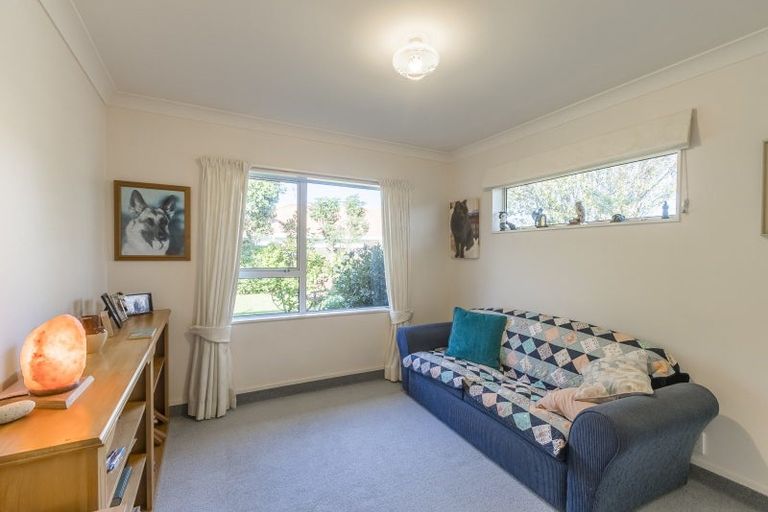 Photo of property in 14 Compass Court, Paraparaumu, 5032