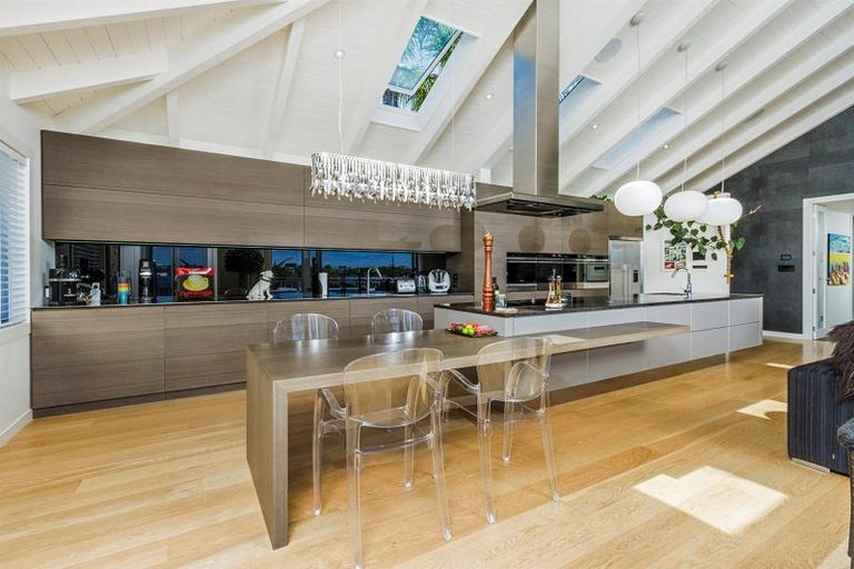 Photo of property in 11 Eric Price Avenue, Takapuna, Auckland, 0620