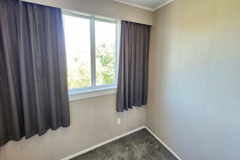 Photo of property in 2/39 Waimea Street, Westown, New Plymouth, 4310