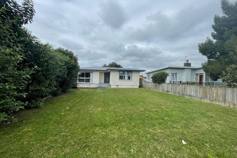 Photo of property in 12 Martin Road, Manurewa, Auckland, 2102