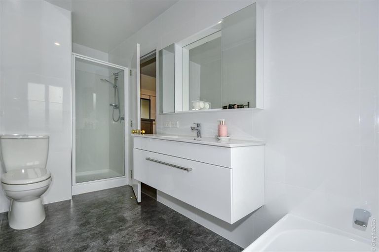 Photo of property in 53 Hawkesbury Avenue, St Albans, Christchurch, 8014