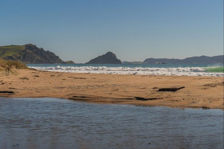 Photo of property in 4 Opito Bay Road, Opito Bay, Whitianga, 3592